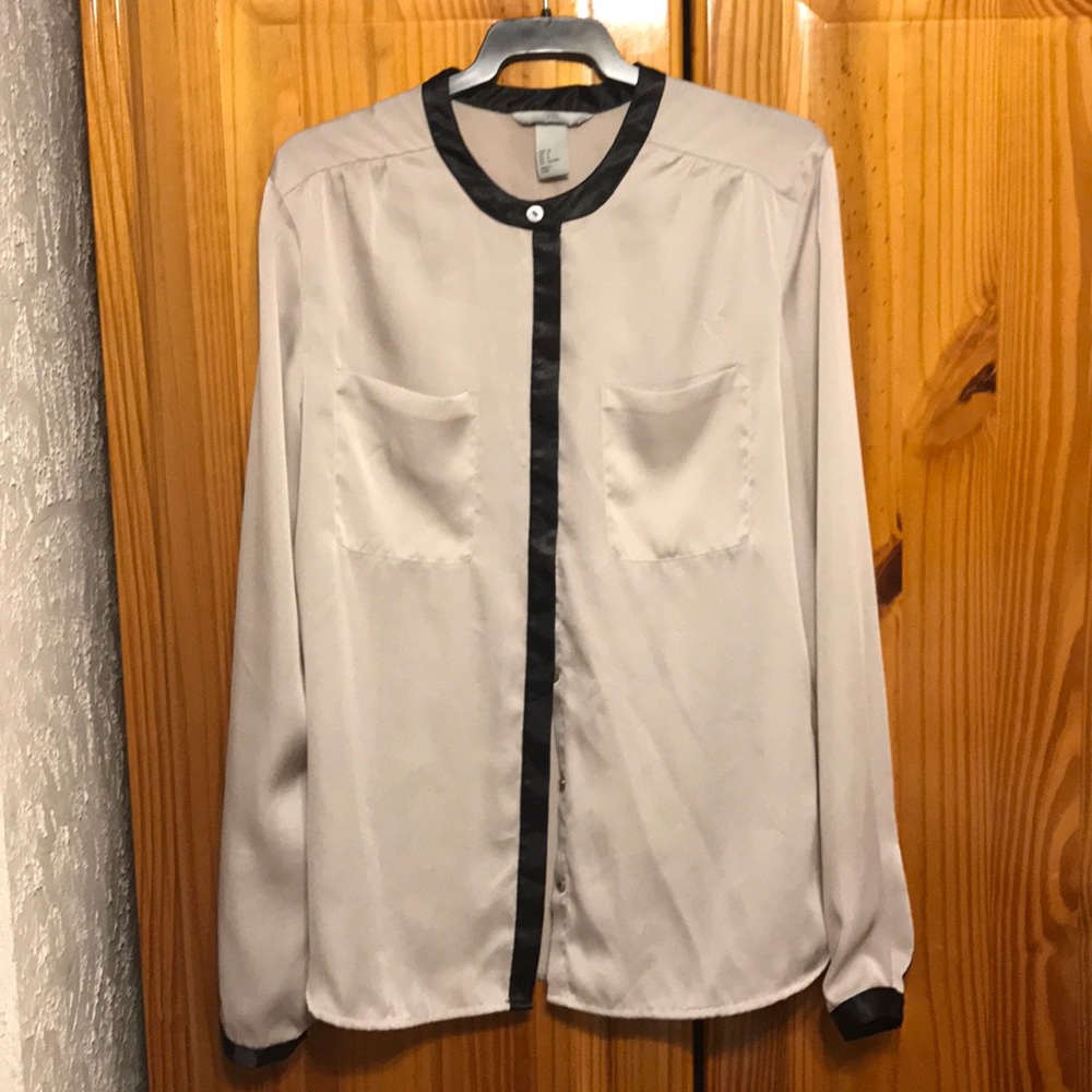 H&M button down shirt
